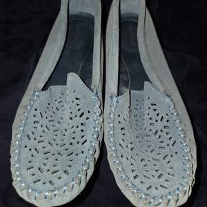 Minnetonka Womens Blue Suede Loafers - Size 8.5